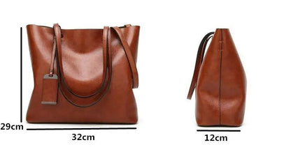 Bolsa Patricia de Couro Muito Espaçosa